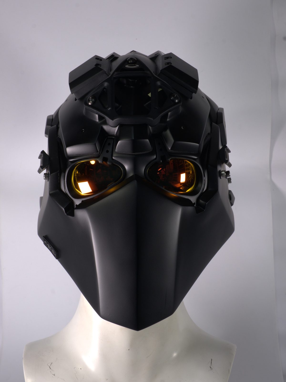 Ronin Breacher, front, amber lens set